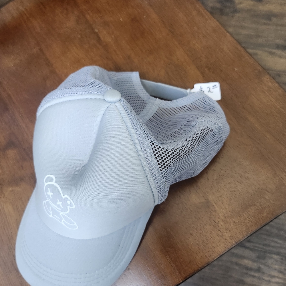 Light Gray Mesh Trucker Hat with Bear Design